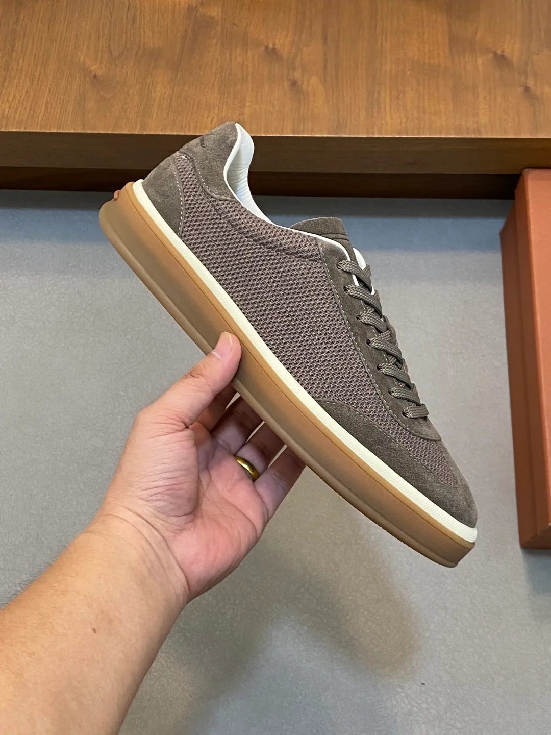 P420 Loro Piana - classic casual shoes, men's lace-up casual shoes and sneakers, high-quality lightweight and comfortable fabrics, suitable for outdoor leisure, the color scheme is young and energetic, it goes great with sportswear or casual suits! Code number: 39-44 (38, 45, 46, can be customized No. 088